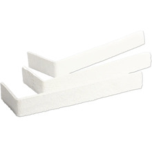 Witte hoeksteenstrips met een gestructureerd oppervlak voor wandbekleding.