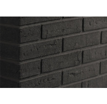 Steenstrips in donkere steenlook met een gestructureerd oppervlak voor wandbekleding binnen en buiten.