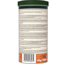 Achterkant van een bus Goldfish Mix visvoer met ingrediënten, voedingsinstructies, barcode en de vermelding van 140 gram en 1000 milliliter.