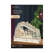 Verlicht houten winterlandschap Lumineo met 5 warm witte ledlampjes, FSC-gecertificeerd, op batterijen, timer, kersttafereel met huisjes en bomen.