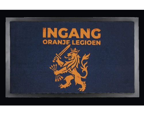Deurmat met tekst Ingang Oranje Legioen en leeuwenembleem, blauw-oranje.