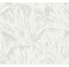 Vliesbehang met waaiervormig patroon en gestructureerd oppervlak in wit en grijs.