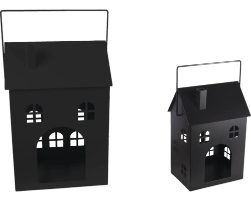 Set van twee zwarte metalen windlichten in de vorm van een huis met handvat en uitgesneden ramen.