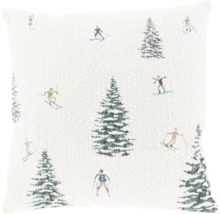 Vierkant sierkussen met geweven wintermotief van dennenbomen en skiërs.