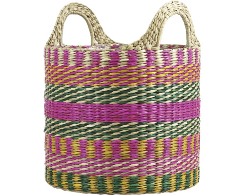 Gevlochten mand van zeegras met twee handvatten en gekleurd patroon.