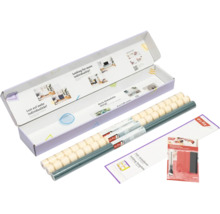 d-c-fix plakfolie set voor meubels inclusief twee rollen designfolie in groen en beige, rakel, snijmes en een vouwsjabloon in de verpakking.
