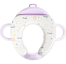 Lila gevoerde toiletverkleiner voor kinderen met handgrepen aan de zijkant en pinguïnmotief.