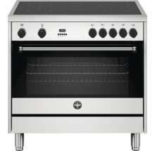 Vrijstaand inductiefornuis van roestvrij staal met oven, zeven draaiknoppen, digitaal display en La Germania Logo.