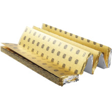 Gevouwen gouden ondervloer voor laminaat en parket met geïntegreerd vochtscherm en bedrukte snijlijnen voor eenvoudig op maat maken.