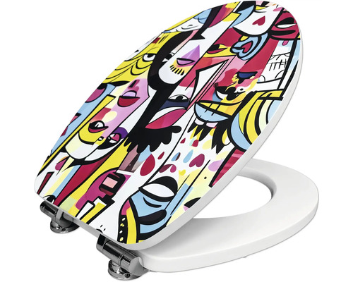Toiletzitting met kleurrijk abstract gezichtendessin op het deksel en metalen scharnieren.