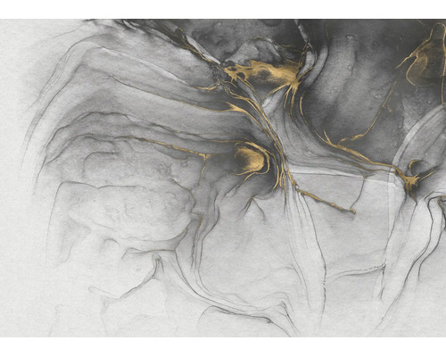 Abstract behang met vloeiend marmerpatroon in grijs en zwart met gouden accenten.