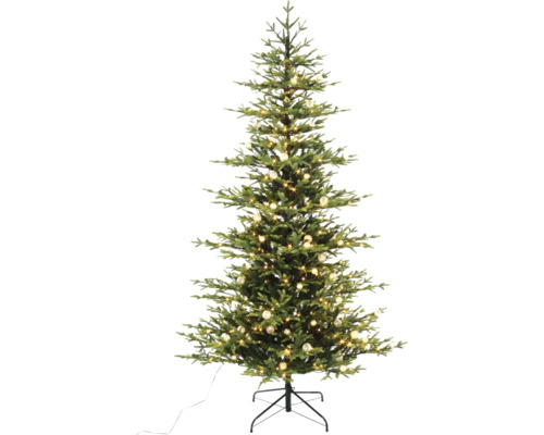 Kunstkerstboom met ledverlichting, kerstballen en metalen standaard.