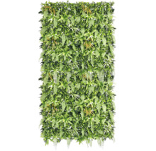 Kunstplantenwand met varens en diverse bladeren voor wanddecoratie.