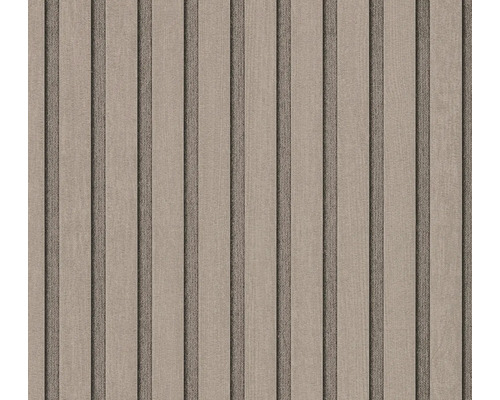 Gestructureerd behang met verticaal strepenpatroon in verschillende breedtes.
