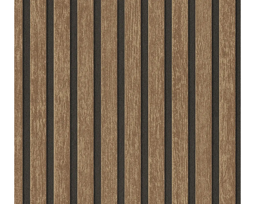 Behang met houten latten look, verticaal patroon en zichtbare houtnerf.