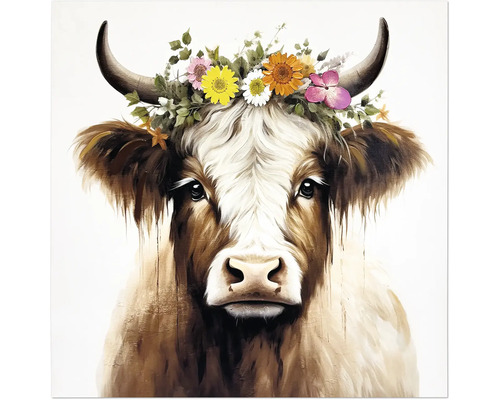 Schilderij van een koe met een kleurrijke bloemenkrans op de kop en hoorns.