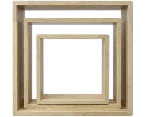 Driedelige set wandplanken van hout in vierkante vorm, verschillende maten, in elkaar geschoven.