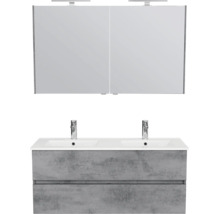 Moderne badkamerset: dubbel wastafelmeubel in betonlook, twee lades, witte dubbele wastafel, twee kranen en spiegelkast met verlichting.