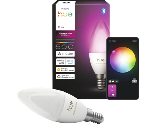 Philips Hue White and Color Ambiance led-kaarslamp E14 met verpakking en smartphone-app voor het regelen van lichtkleuren.