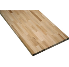 Werkblad van massief hout met vingerlas beuken lamellen.