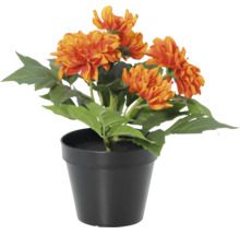 Kunstmatige dahlia met oranje bloemen en groene bladeren in een zwarte pot.