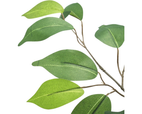 Detail van een kunstplanttak met groene, ovale bladeren aan een bruine stengel.