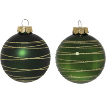 Twee groene kerstballen van glas met gouden glitterstrepen, één mat en één glanzend.