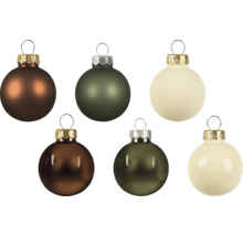 Set van zes kerstballen in matte en glanzende afwerkingen, in de kleuren bruin, groen en crème met metalen ophanging.