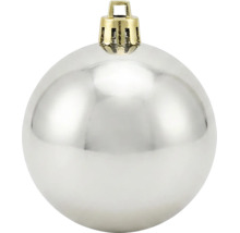 Glanzende zilveren kerstbal met gouden ophangoog.
