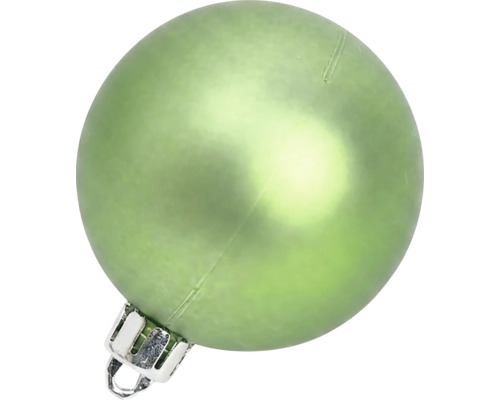Matgroene kerstbal met zilverkleurige hanger