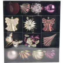 Set met diverse kerstboomhangers in verschillende vormen zoals strikken, sterren en harten.