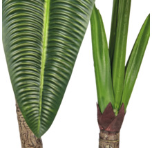 Close-up van een kunstplant met een gestructureerd blad en een natuurgetrouwe stam.