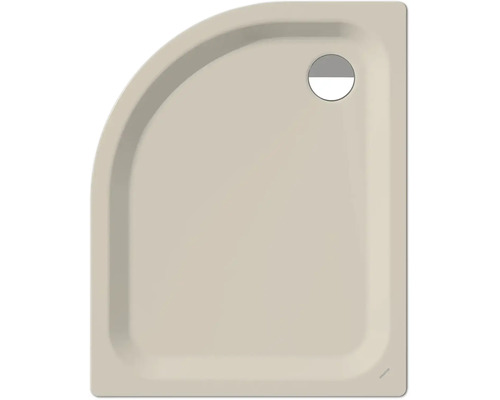 Kwartronde douchebak in beige met een cirkelvormig afvoergat.