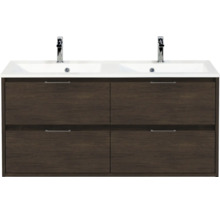 Dubbele wastafel met wit dubbel wasbekken, twee kranen en onderkast met vier laden in donker houtdecor.
