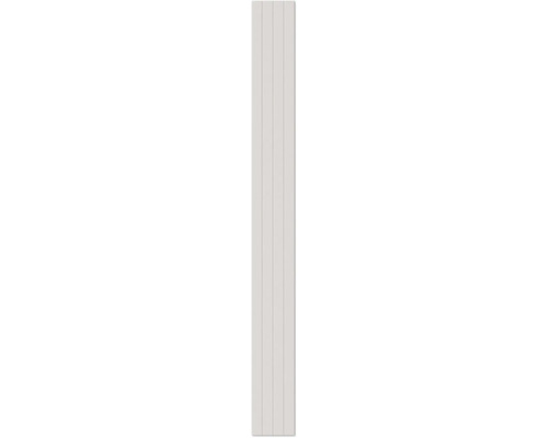 Verticaal wandpaneel in lichtgrijs met decoratieve groefstructuur.