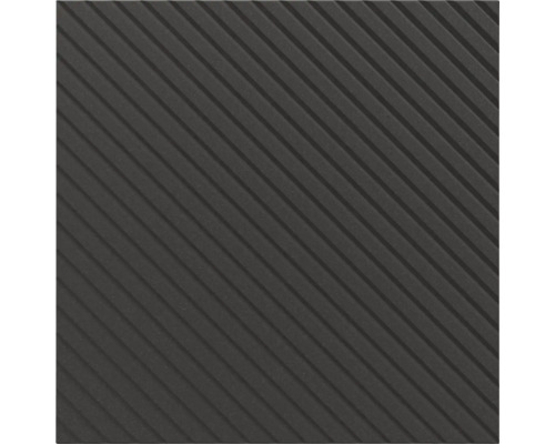 Zwarte rubberen mat met diagonaal ribbelprofiel.