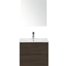 Wastafelmeubelset met onderkast in donker houtdecor, twee laden, witte wastafel, verchroomde kraan en randloze spiegel.