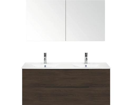 Badkamermeubelset met dubbele wastafel, onderkast in donker houtdecor, twee kranen en een spiegelkast met twee deuren.
