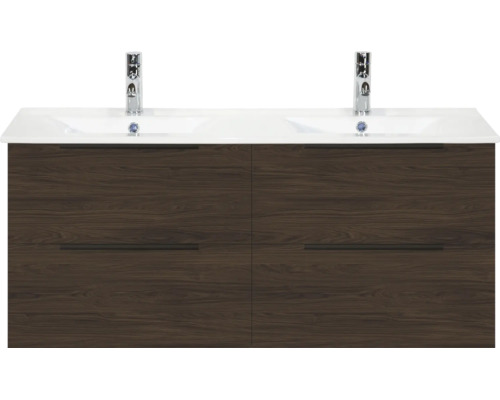Dubbele wastafel met onderkast in donker houtdecor, vier laden en twee kranen.