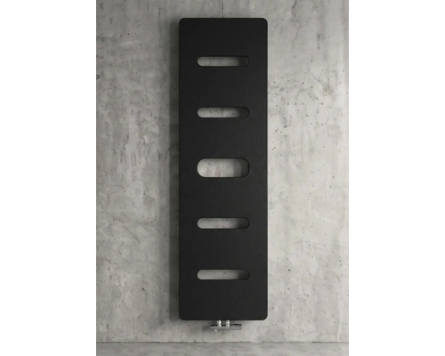 Verticale designradiator in antraciet met vijf ovale uitsparingen.