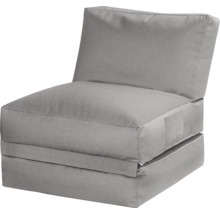 Opvouwbare fauteuil logeerbed van grijze stof met zijvak.