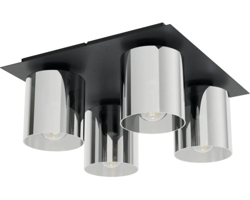 Moderne plafondlamp met zwarte basisplaat en vier cilindrische kappen in chroomlook.