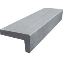 L-element van beton voor tuinarchitectuur en trappen.