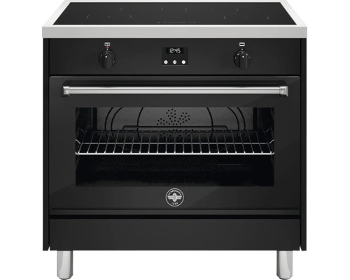 Vrijstaand fornuis met inductiekookplaat, oven, digitaal display, twee draaiknoppen en La Germania Logo.