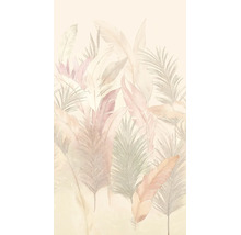 Vliesbehang met artistiek patroon van veren en palmbladeren in aquarelstijl.