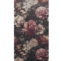 Behang met floraal patroon van grote pioenen en bladeren in vintage stijl.