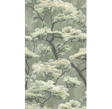Vliesbehang met een patroon van bomen met witte bloesems in een schilderachtige stijl.