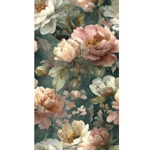 Vliesbehang met bloemenpatroon van pioenrozen in aquarelstijl op een donkere achtergrond.