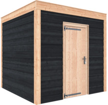 Modern houten tuinhuis met plat dak, zwarte wanden en een deur en hoekpalen van onbehandeld hout.