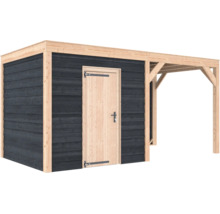 Houten tuinhuis met plat dak, een deur en een open overkapping.